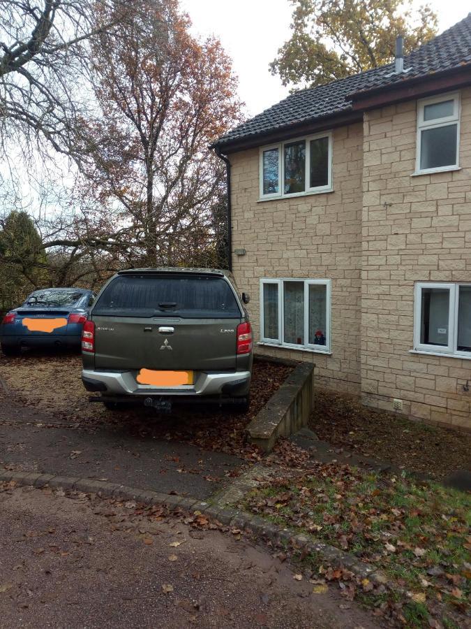New Cottage Chalford Экстерьер фото